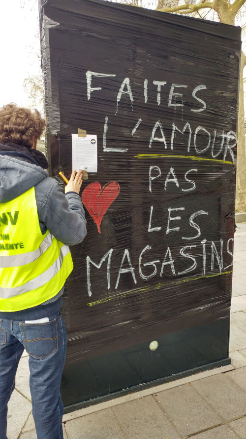Nantes, France: Altering Ads
